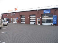 Kompleks handlowo usługowy (salon samochodowy)przy trasie S11