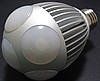 E27 HIGH POWER LED 6W 600LM 230V B.CIEPŁA 3100K 270st. ALU GLOBAL